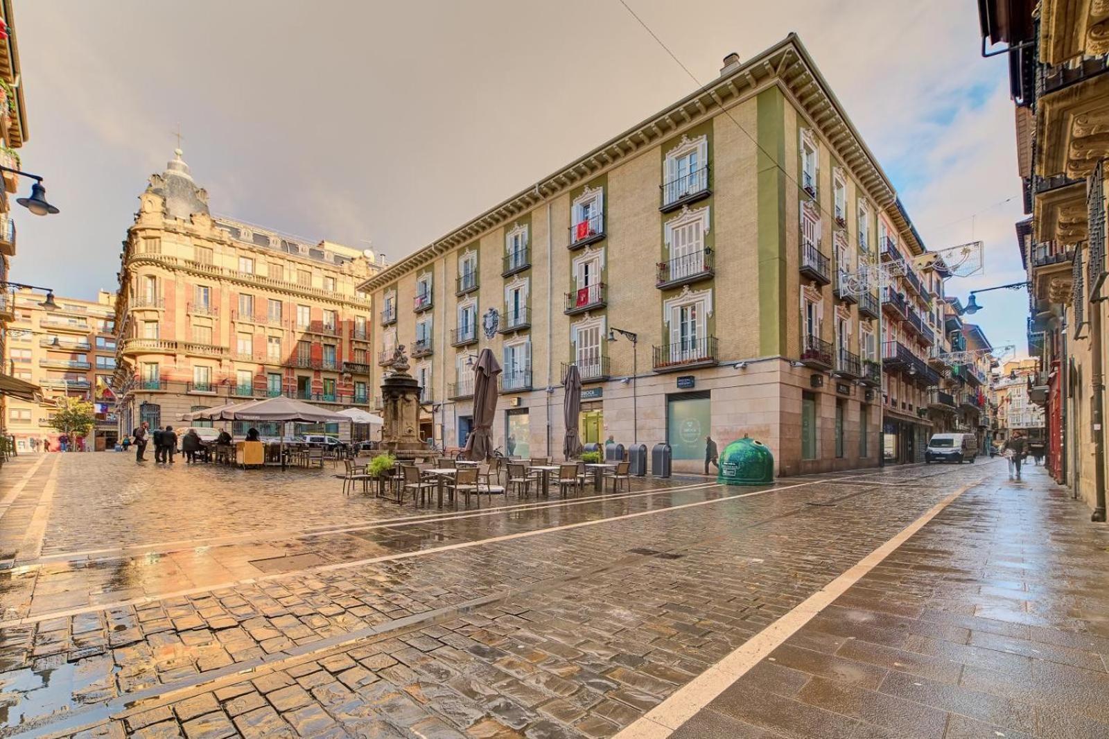 Apartamento Boutique Centro Zapateria 45 Apartment Pamplona Exterior photo