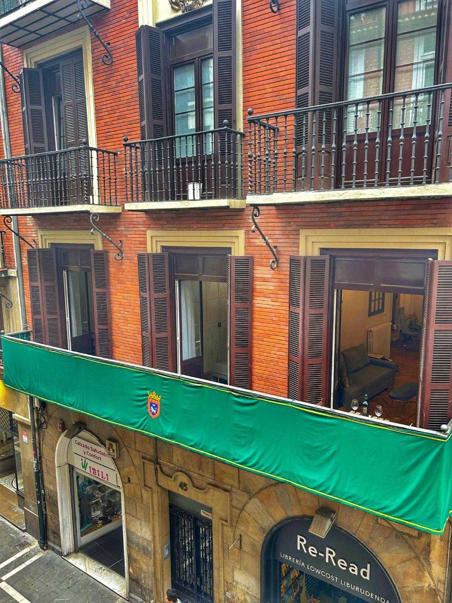 Apartamento Boutique Centro Zapateria 45 Apartment Pamplona Exterior photo